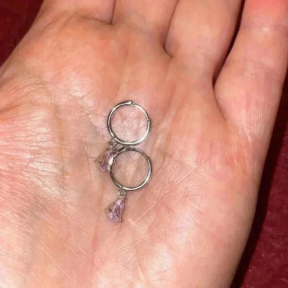 🌸 Cute 🌸Pink 🌸Zirconiums 🌸Stones 🌸Sterling 🌸Silver 🌸earrings 🌸 - Picture 4 of 4